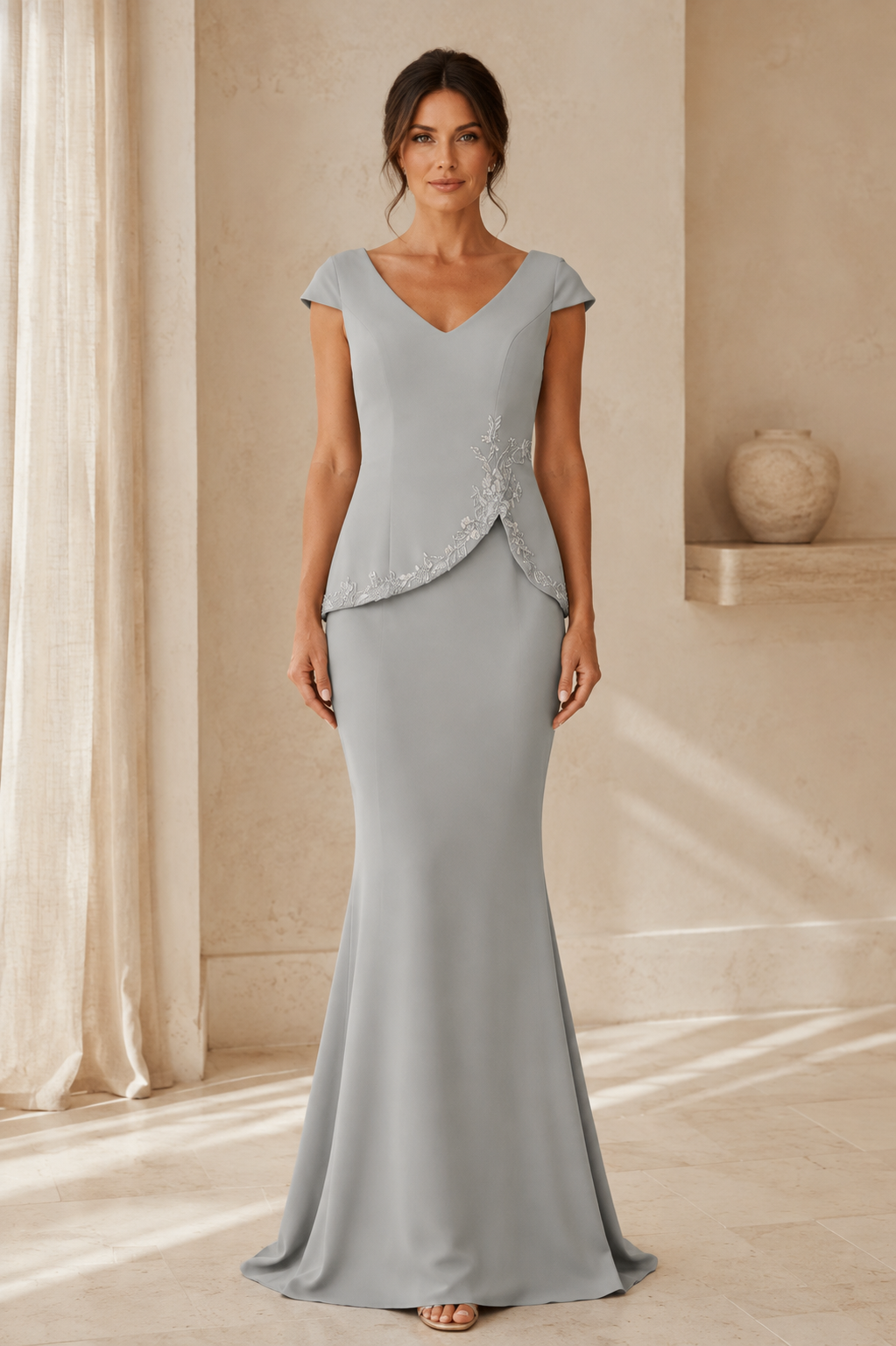 Meerjungfrauen-Abendkleid mit Flügelärmeln und Wickeloberteil
