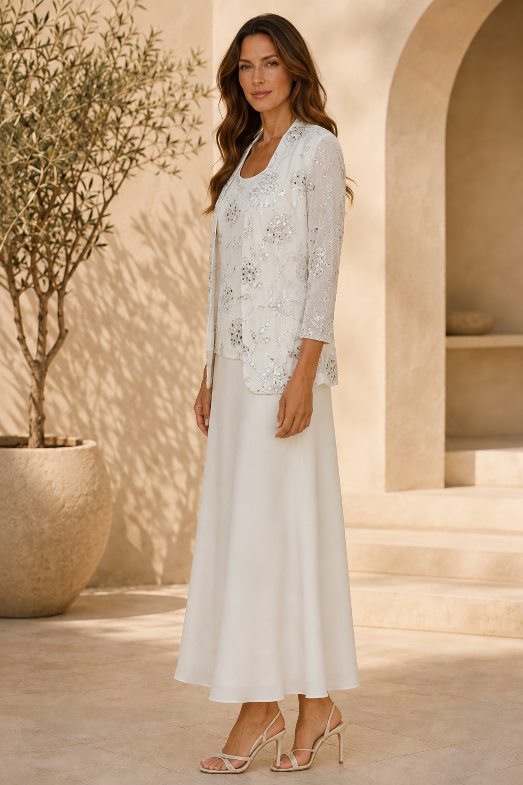 Set aus Paillettenjacke mit Blumenmuster und knöchellangem Kleid