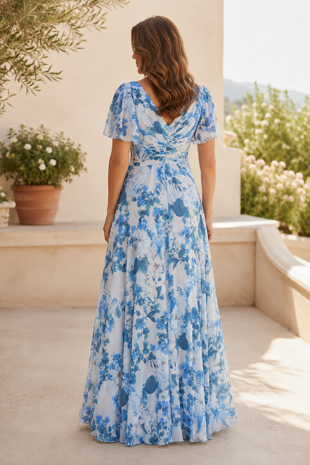 Geblümtes Maxikleid mit flatternden Ärmeln und A-Linie
