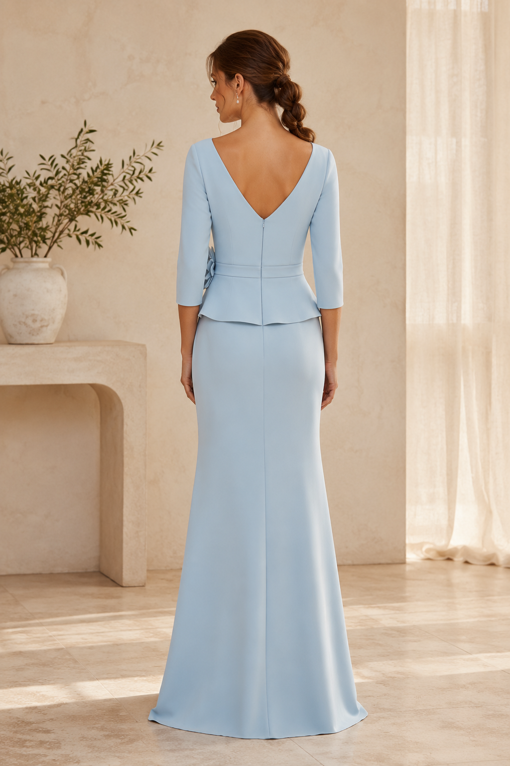 V-Ausschnitt Etuikleid mit 3D Blumen-Taille & seitlicher Drapierung