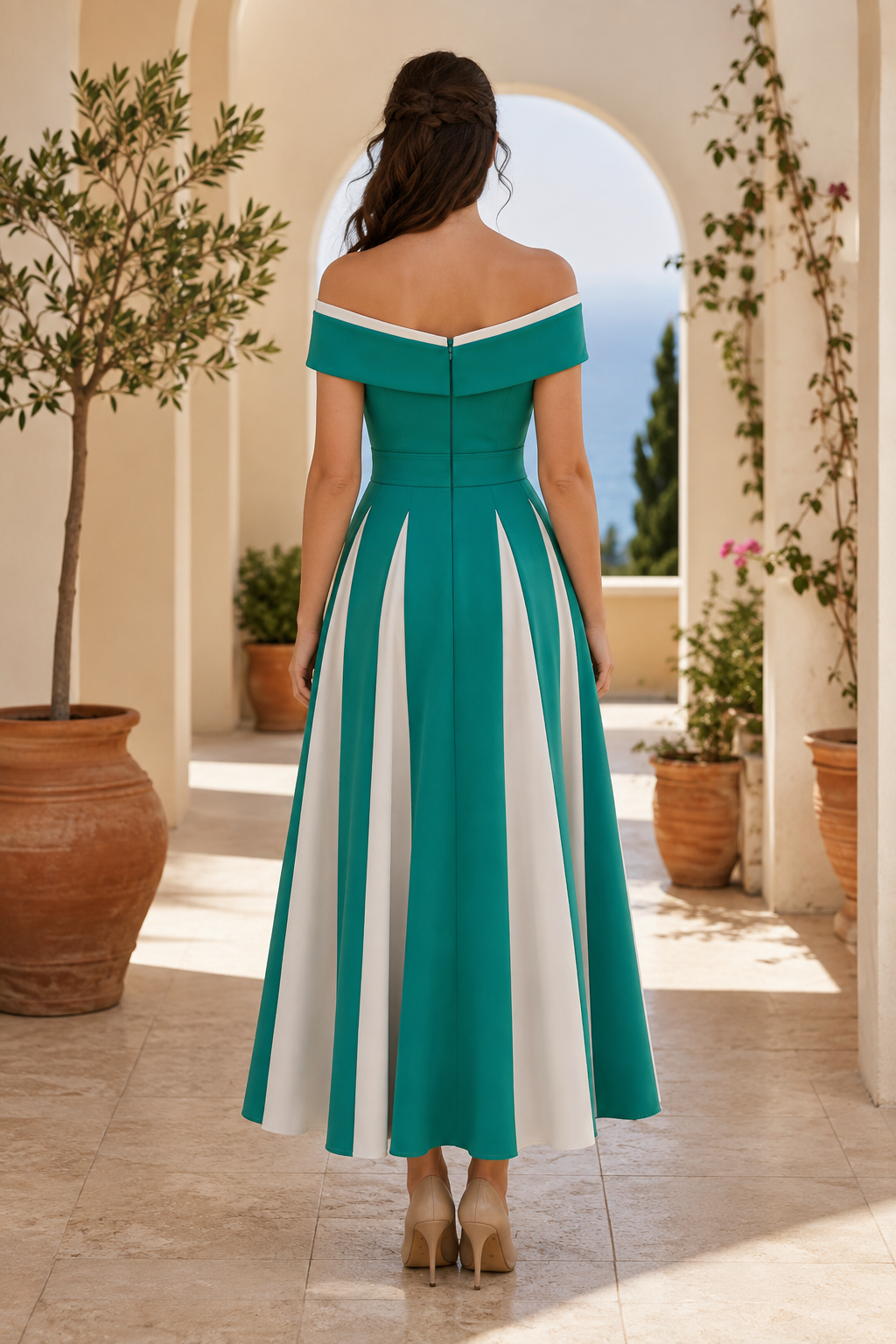 Zweifarbiges schulterfreies A-Linien-Kleid mit Strassgürtel