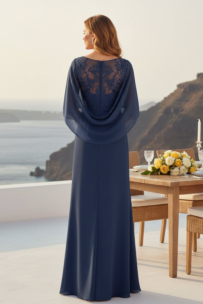 Abendkleid aus Chiffon mit V-Ausschnitt und drapiertem Cape