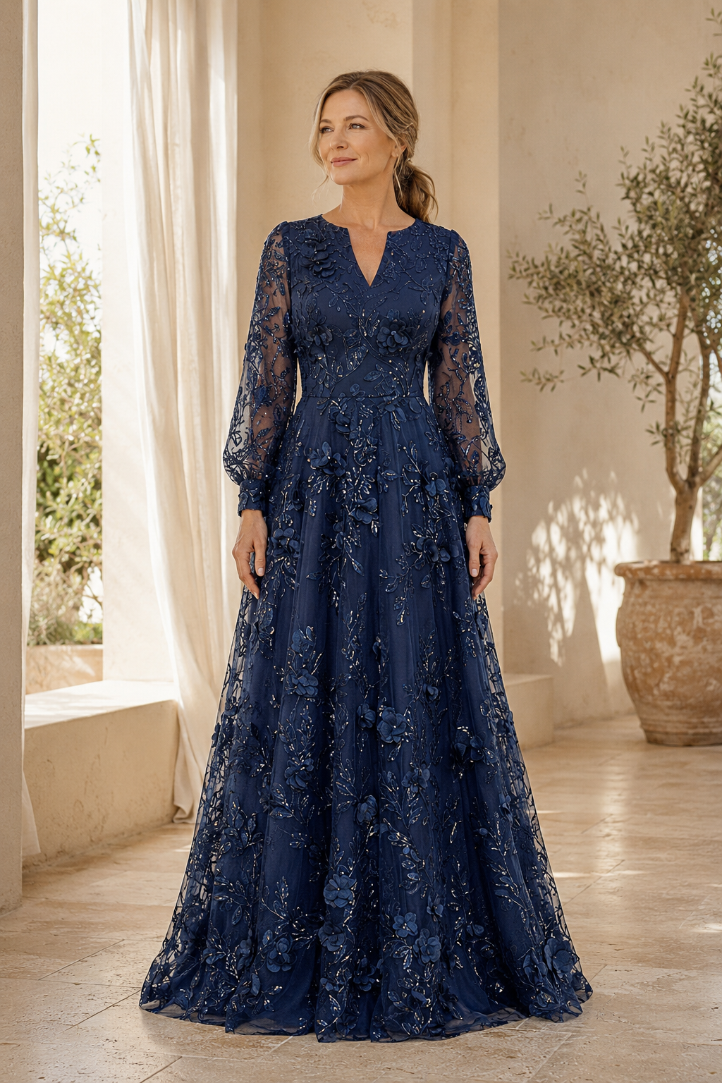 Langärmeliges A-Linien-Kleid aus Spitze mit floralen 3D-Applikationen
