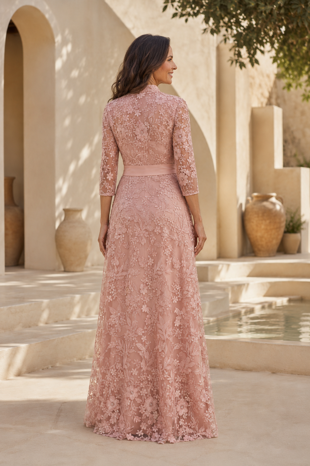 A-Linien-Abendkleid aus Spitze mit 3/4-Ärmeln und Schärpe