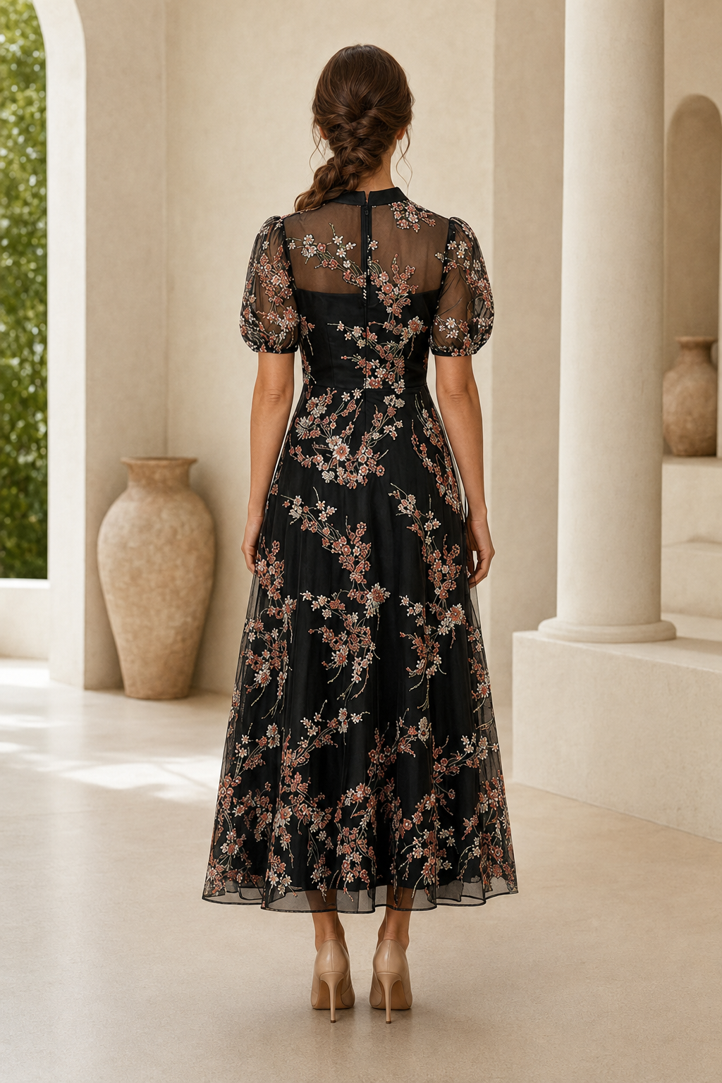 Geblümtes, besticktes A-Linien Midikleid mit Puffärmeln
