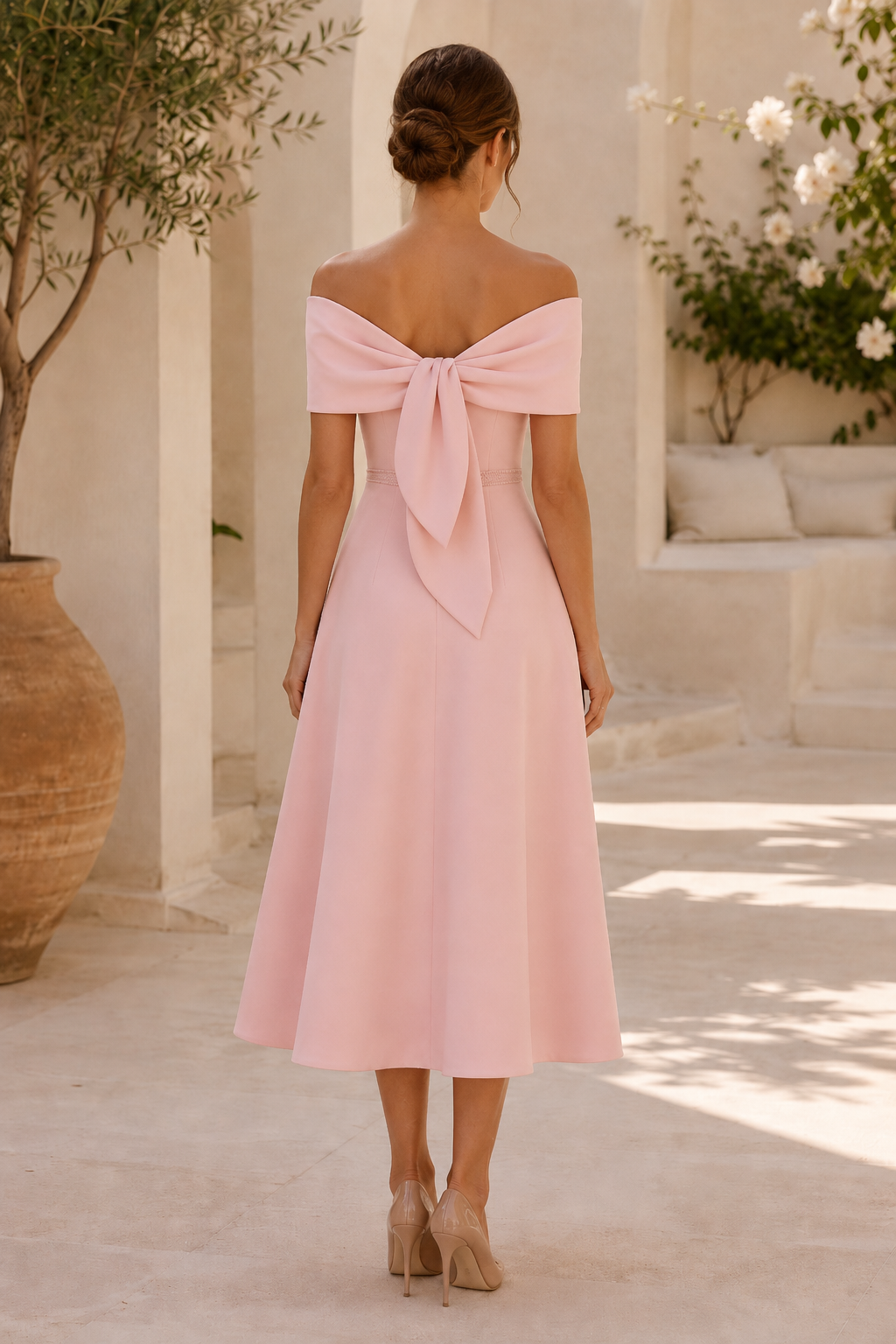 Ärmelloses Midikleid mit Carmen-Ausschnitt, Schleifendetail am Rücken und Taschen