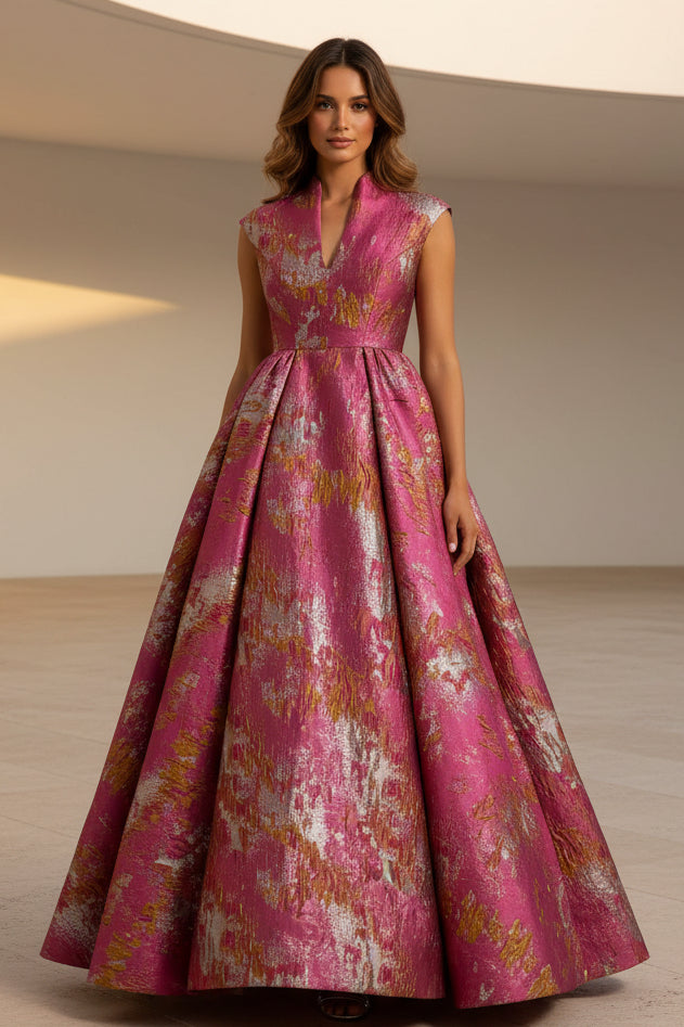 Hochgeschlossenes Ballkleid aus Metallic-Jacquard
