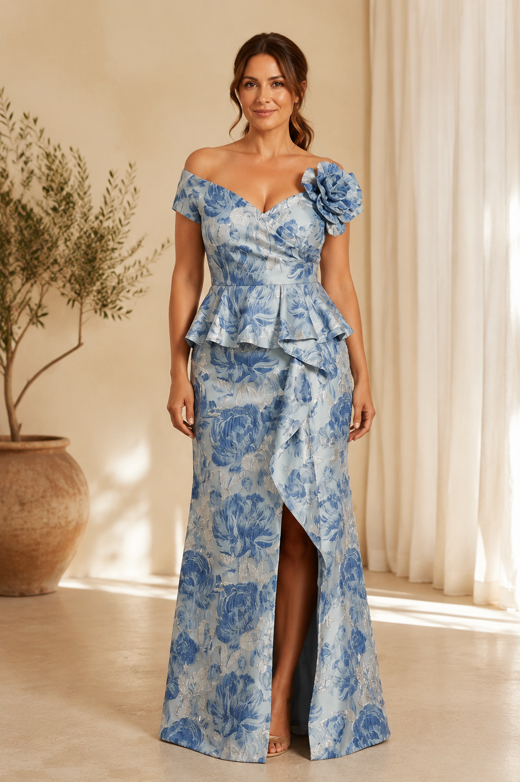 Schulterfreies Blumen-Jacquard-Kleid mit Schößchen an der Taille