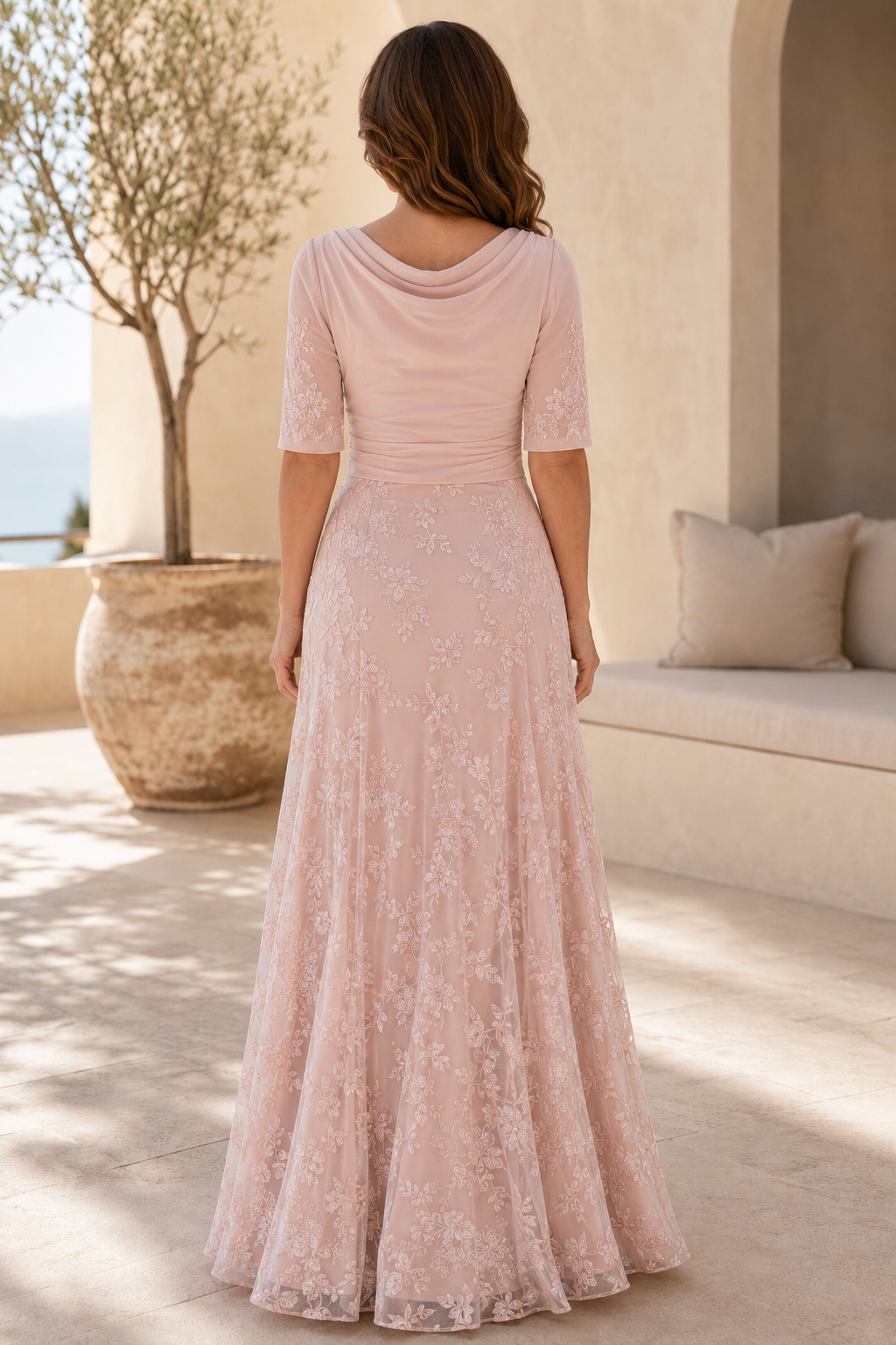 A-Linien-Abendkleid aus Spitze mit Wasserfallausschnitt und Ellenbogenärmeln