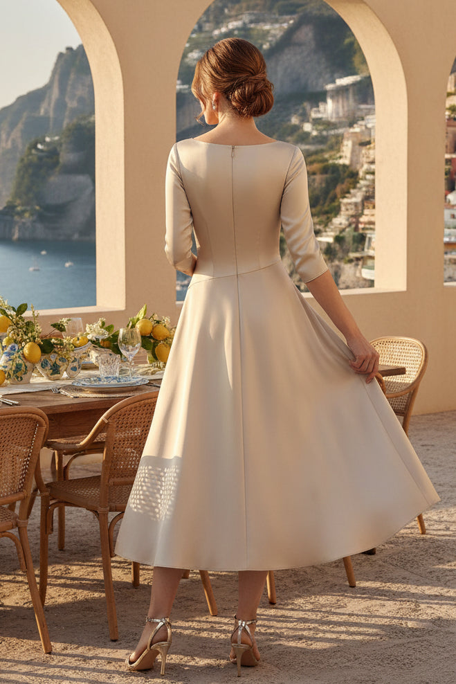 Elegantes A-Linien-Kleid in Teelänge mit 3/4-Ärmeln