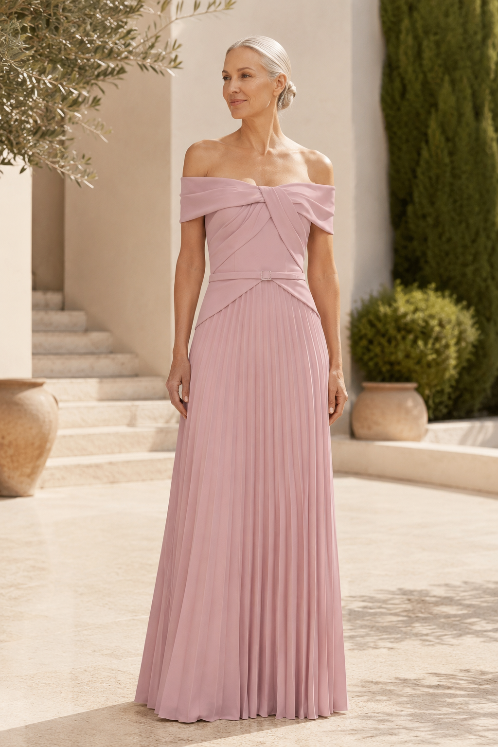 Plissiertes Chiffon-Abendkleid mit Carmen-Ausschnitt