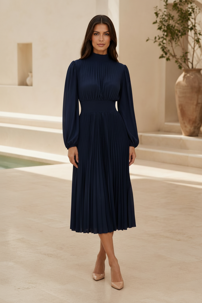 Hochgeschlossenes plissiertes Midikleid mit langen Ärmeln