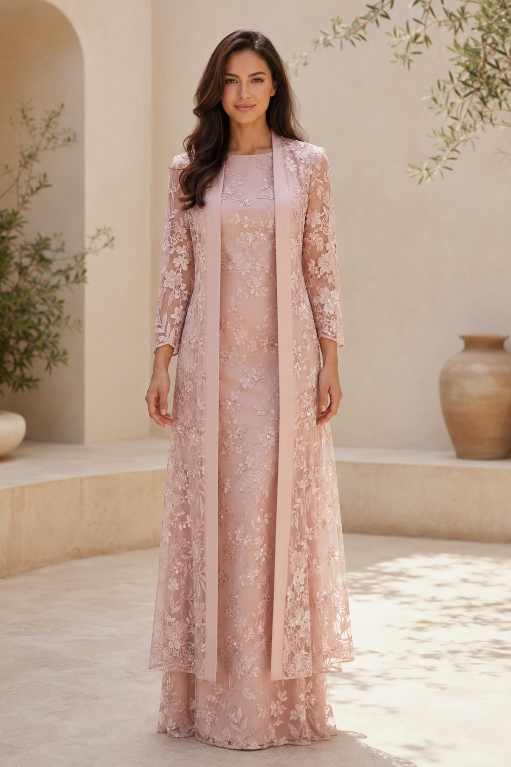 Elegantes Etuikleid aus Spitze mit passender Jacke