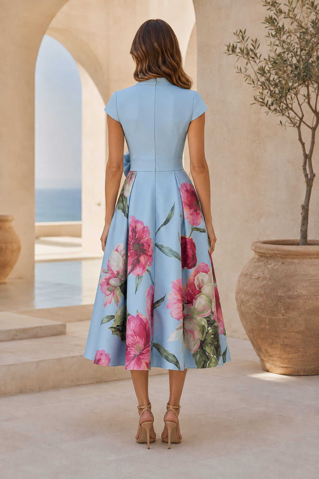 Geblümtes Fit-and-Flare Midi-Kleid mit Blumenapplikation an der Taille