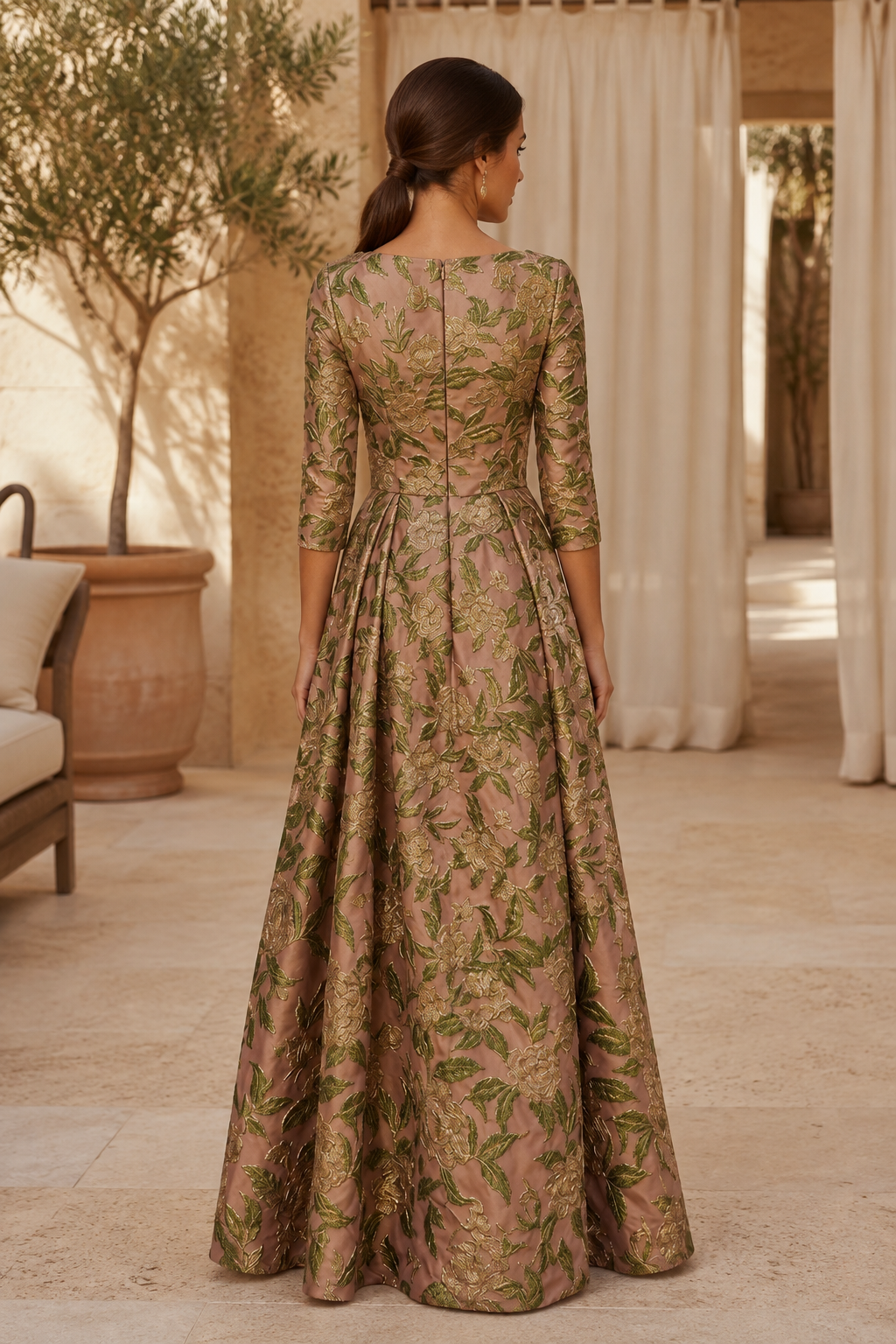 Blumen-Jacquard-Kleid mit asymmetrischem Perlenhalsausschnitt