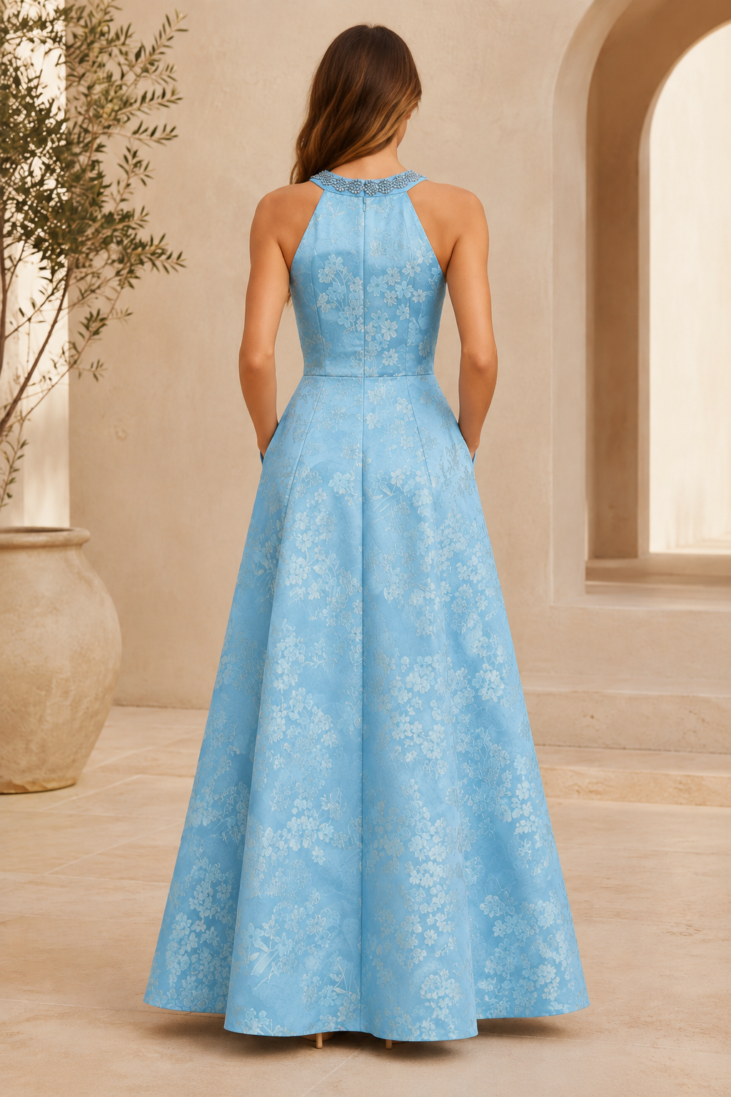 Geblümtes Jacquard-Neckholderkleid mit Perlenverzierung am Ausschnitt