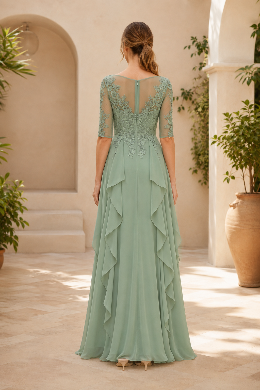 Abendkleid mit gesticktem Spitzen-Illusionsoberteil und gestuften Rüschen