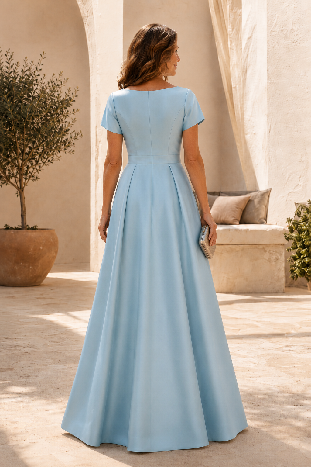Satin A-Linien-Kleid mit besticktem Säulenrock