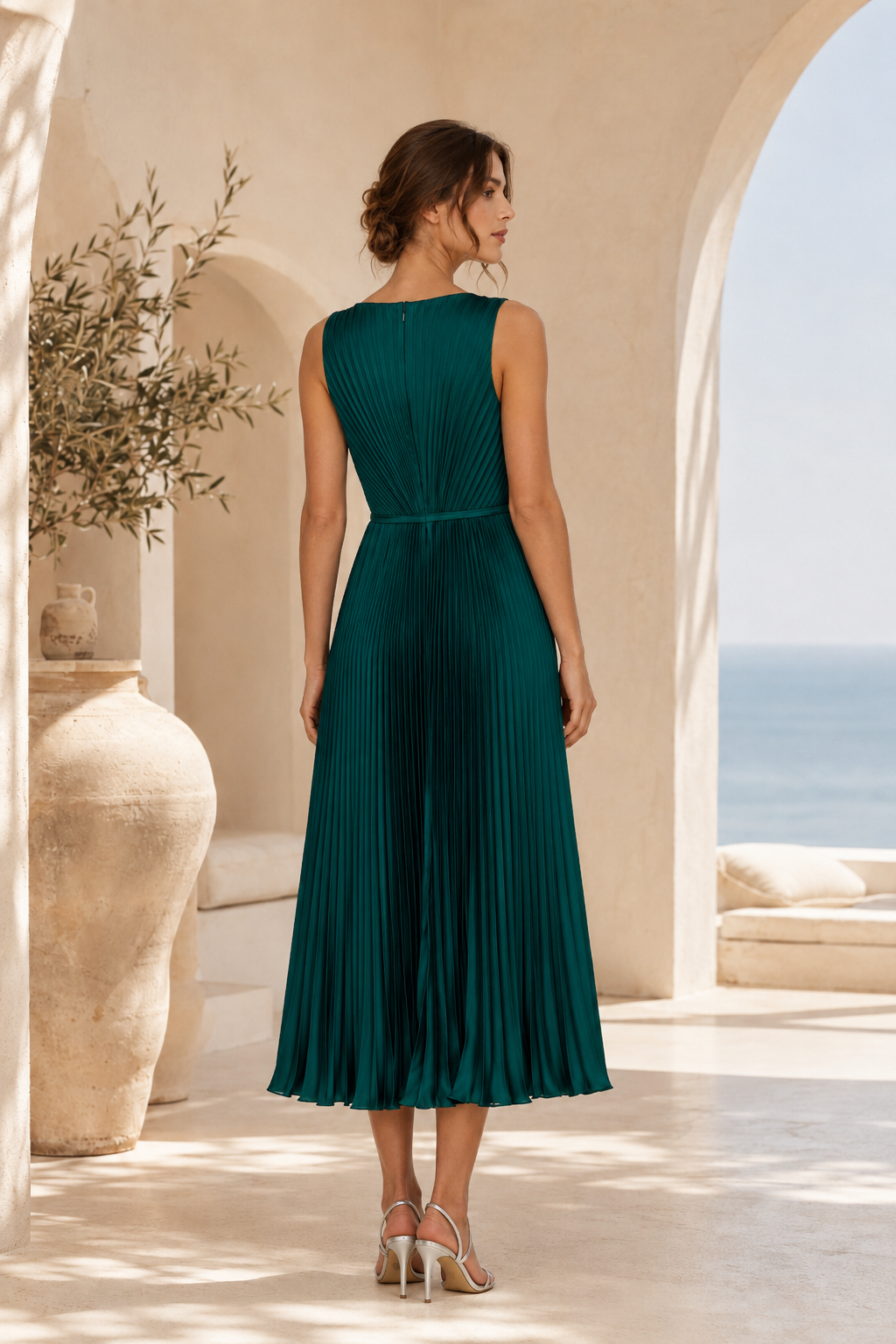 Plissiertes Satin A-Linien Midikleid mit Bateau-Ausschnitt