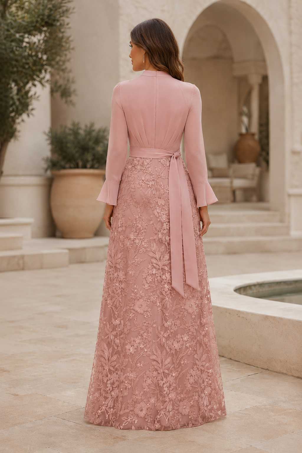 Elegantes, hochgeschlossenes A-Linien-Abendkleid aus Spitze