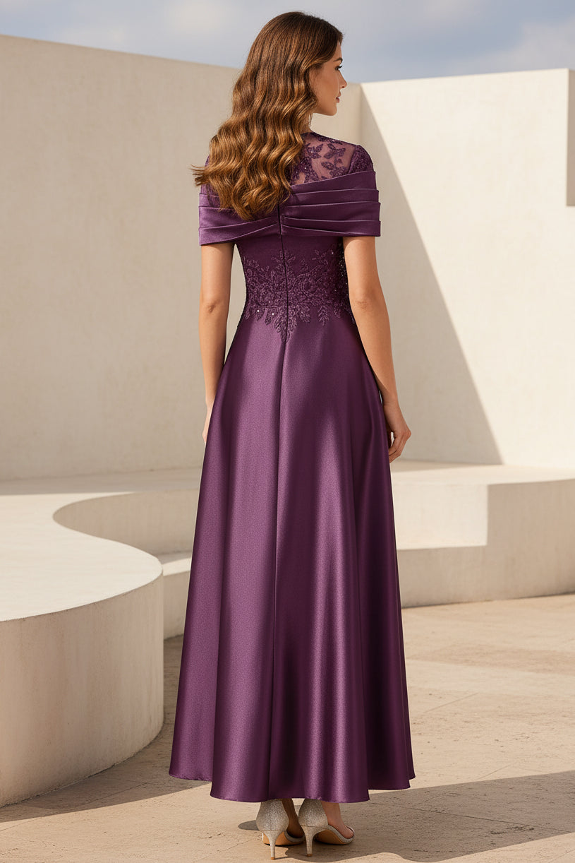 Abendkleid aus Satin in A-Linie mit Illusion-Ausschnitt