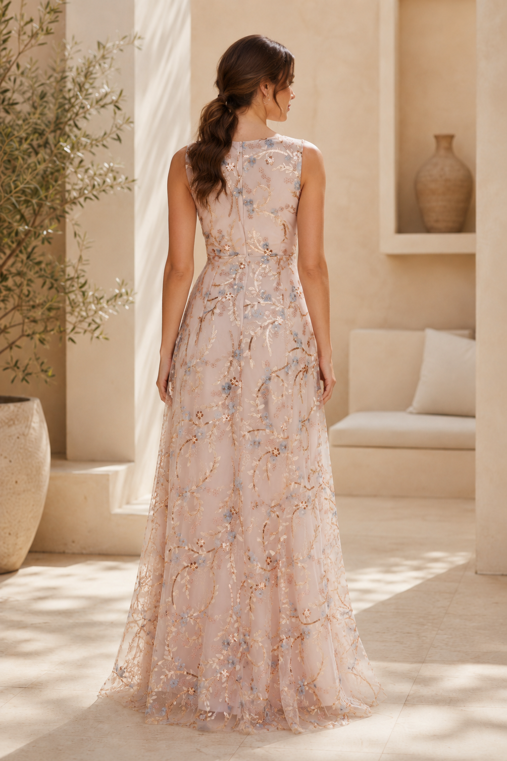Geblümtes, besticktes A-Linien-Abendkleid