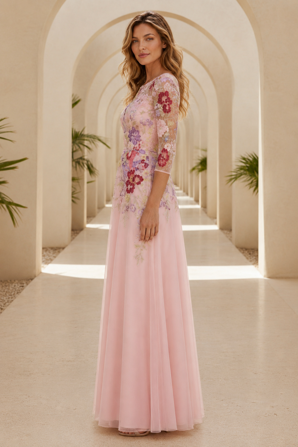 Geblümte, bestickte Tüll-A-Linien-Robe mit 3/4-Ärmeln