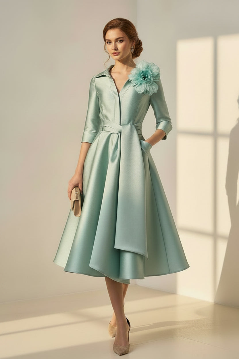 Satin-A-Linien-Midikleid mit Blumenbrosche