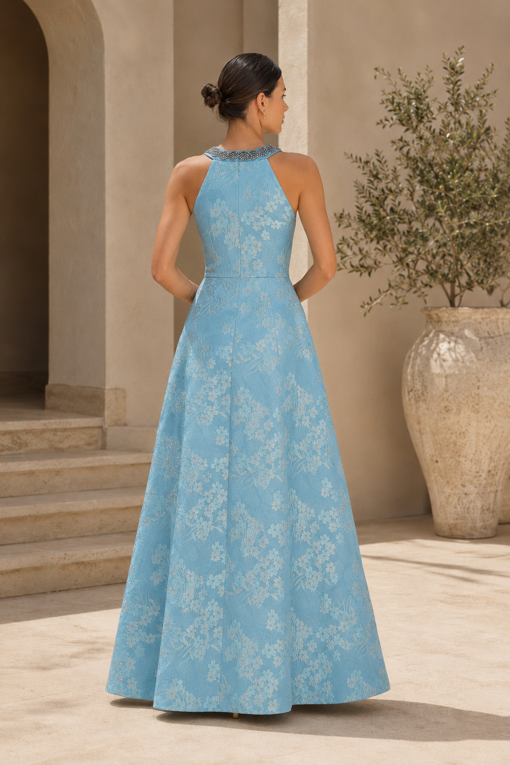 Florales Jacquard-Abendkleid mit Neckholder und A-Linie
