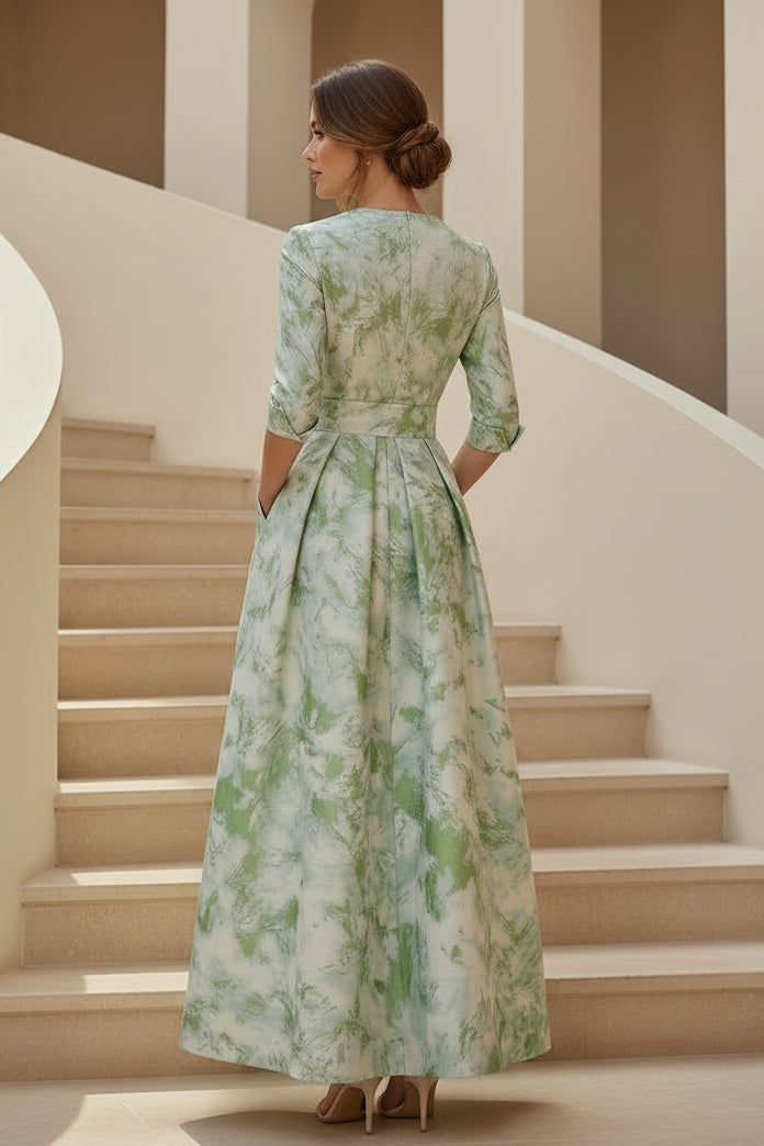 Maxikleid mit Blumenmuster und Plisseerock