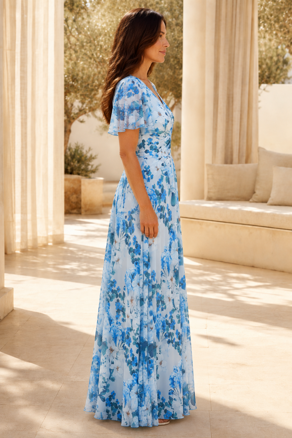 Maxikleid mit Blumenmuster, Wickeloptik und ausgestellten Ärmeln