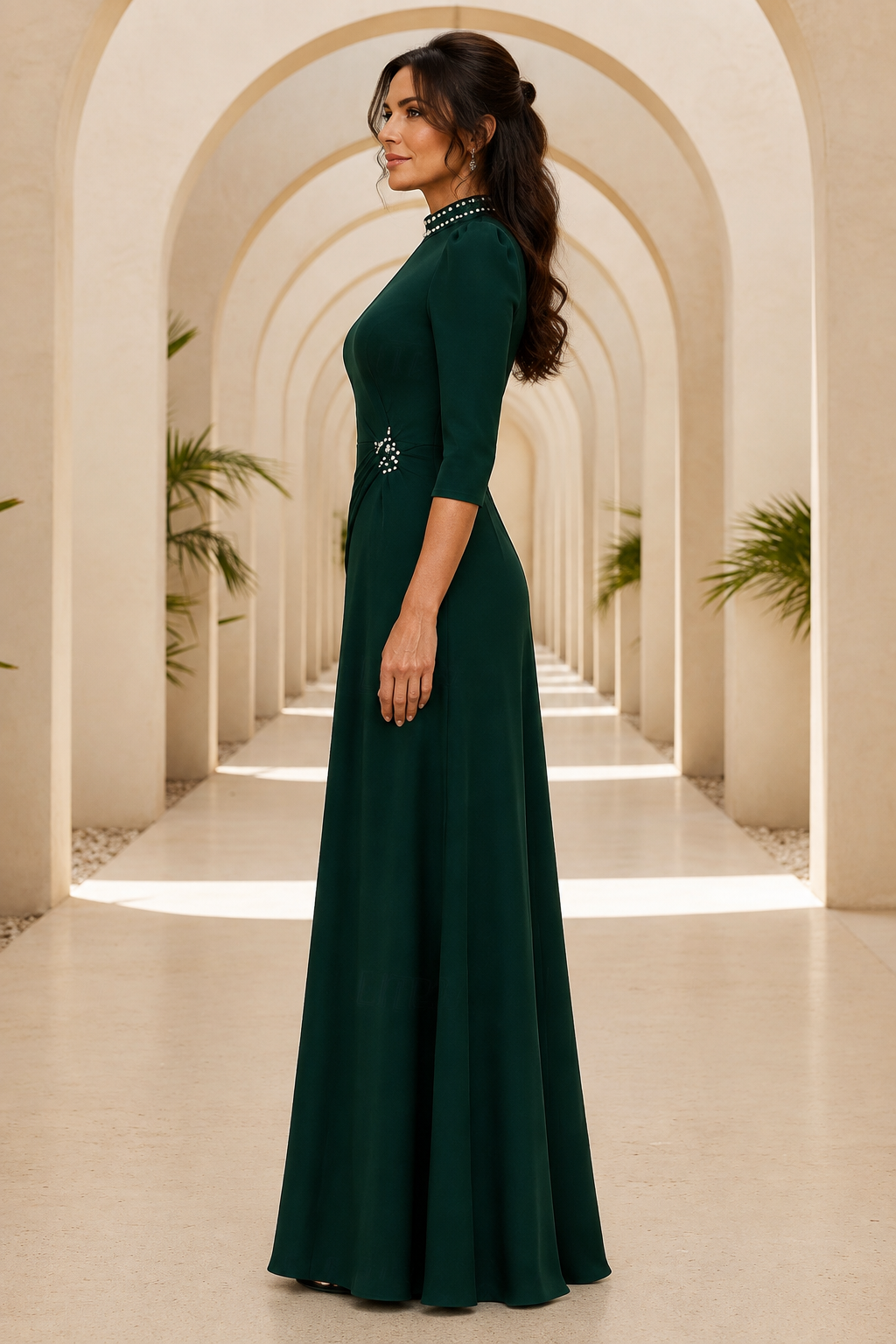 Hochgeschlossenes, perlenbesetztes A-Linien-Kleid mit 3/4-Ärmeln