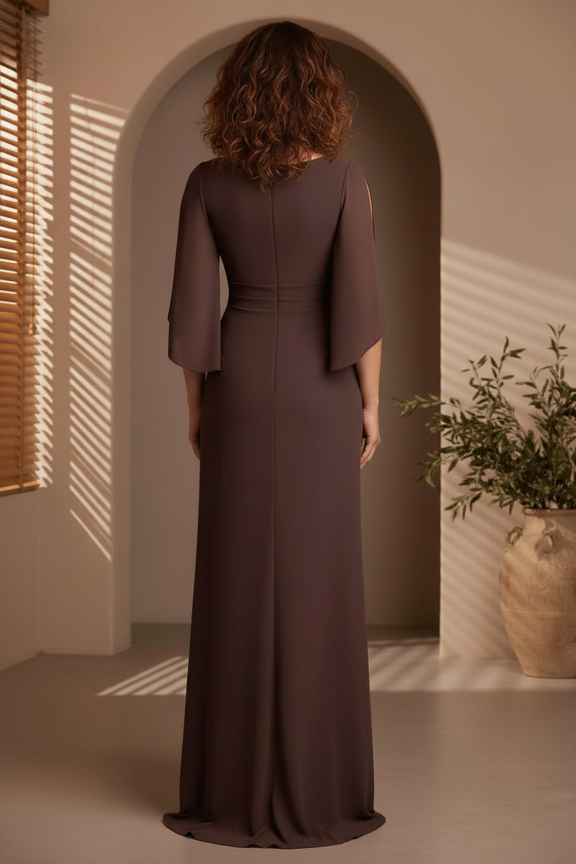 Abendkleid mit Wasserfallausschnitt und Cape-Ärmeln