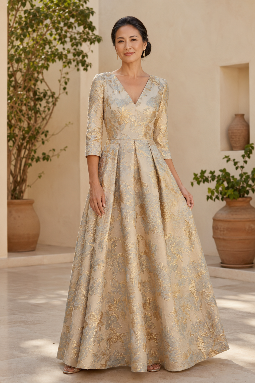 Geblümtes Jacquard-A-Linien-Kleid mit V-Rücken und 3/4-Ärmeln