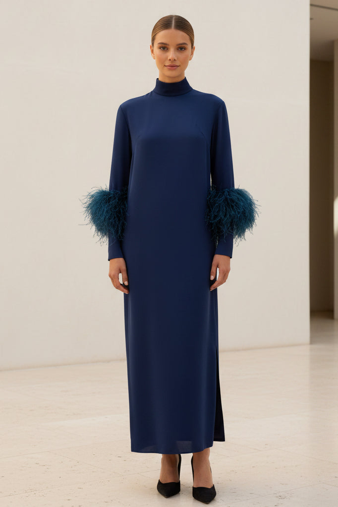 Hochgeschlossenes Säulen-Maxikleid mit Federärmelbündchen