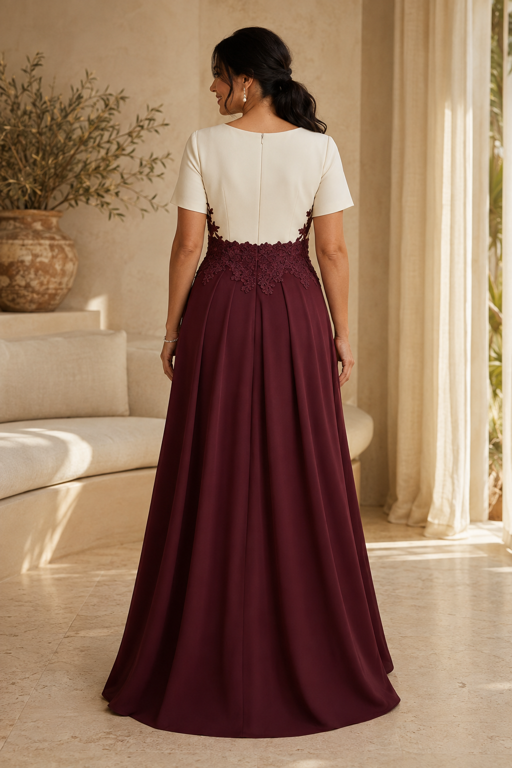Zweifarbiges Abendkleid mit V-Ausschnitt, Spitzendetail an der Taille und seitlichem Schlitz