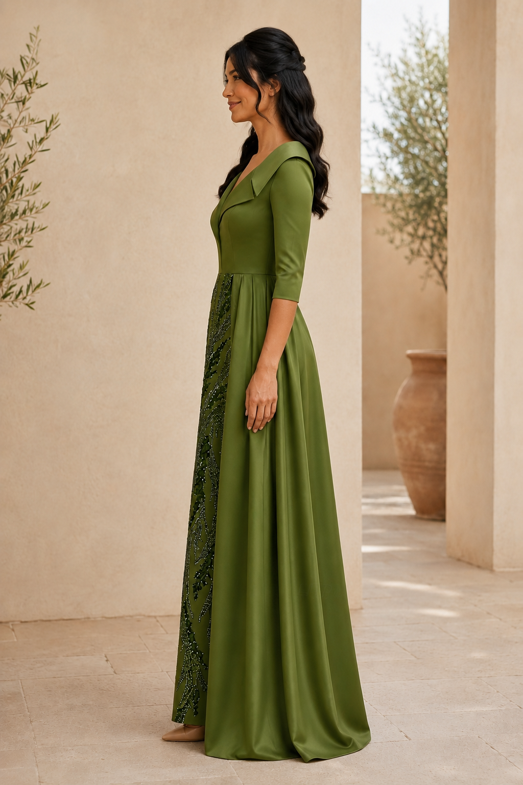 Pailletten-Satin-Abendkleid mit Faltkragen