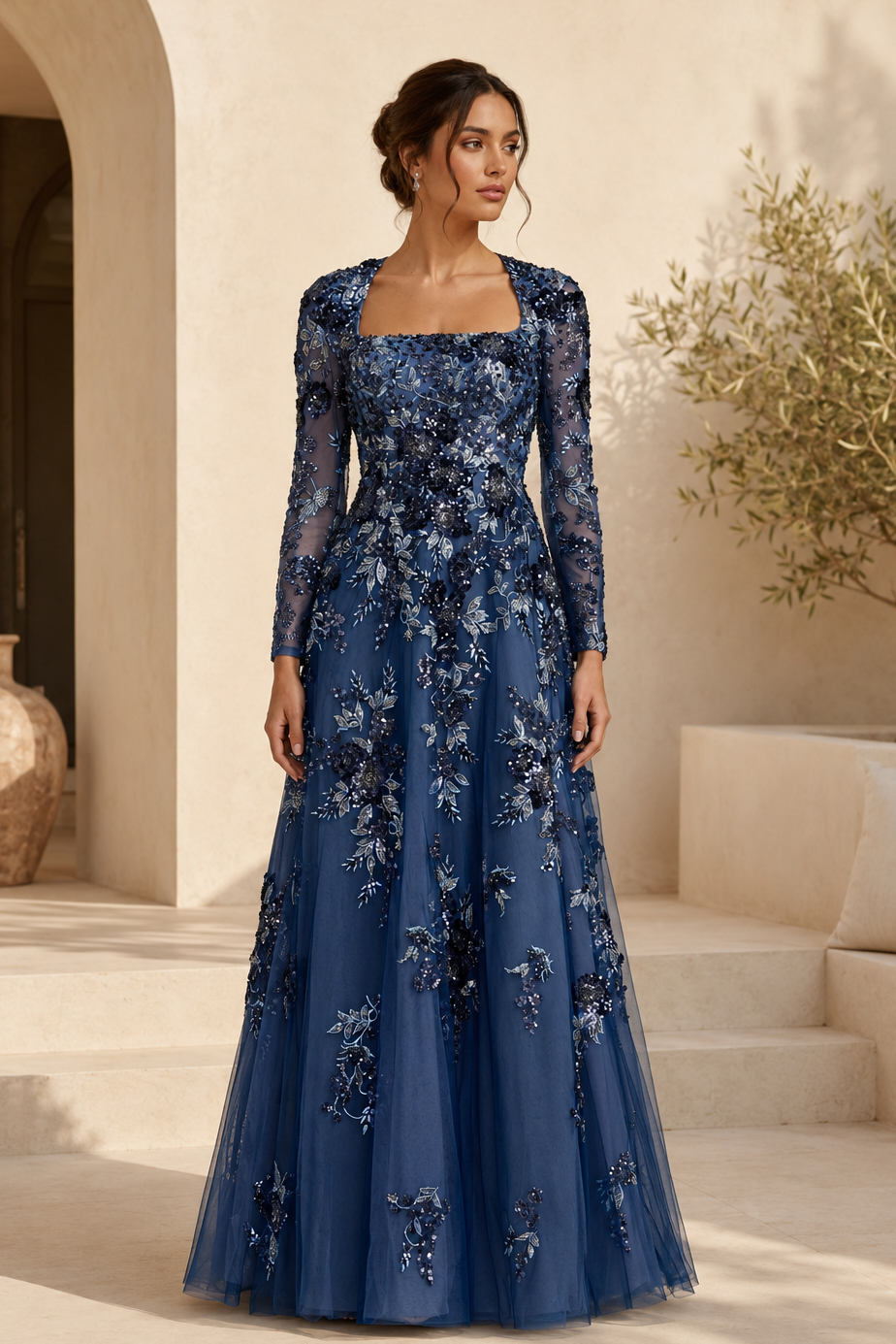 Geblümtes, besticktes A-Linien-Abendkleid mit langen Ärmeln