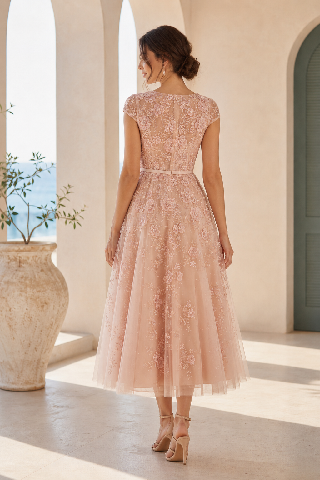Geblümtes 3D-Applikations-Tüllkleid in Teelänge