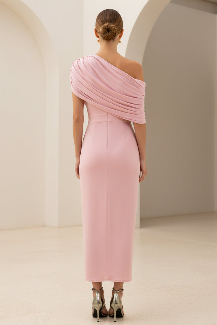 Elegantes, gerafftes One-Shoulder-Midikleid