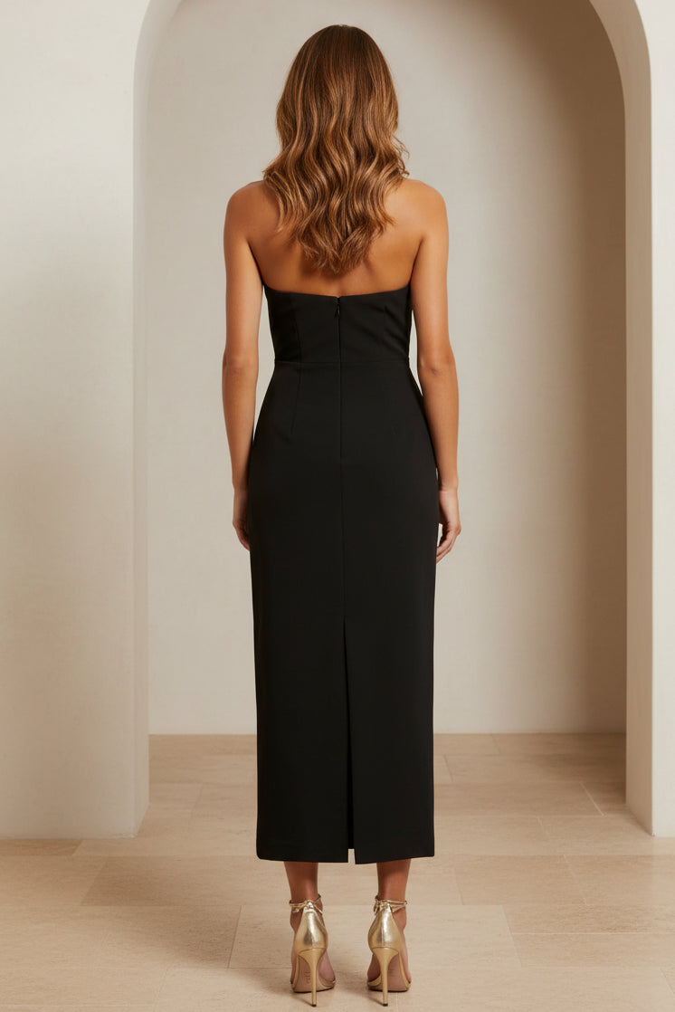 Trägerloses Midi-Scheidenkleid mit floralen 3D-Applikationen