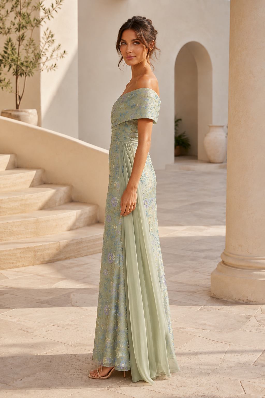 Off-Shoulder-Etui-Kleid aus floralem Jacquard mit Chiffon-Schleppe