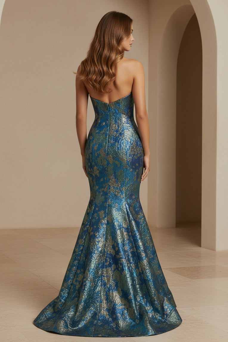 Trägerloses Meerjungfrauenkleid aus metallischem Jacquard mit Stola