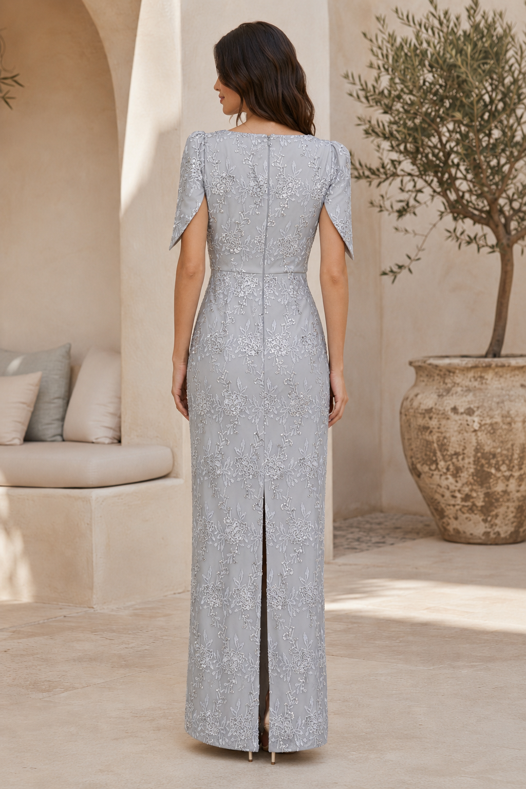 Blumiges Pailletten-Spitzen-V-Ausschnitt-Etui-Kleid mit Flügelärmeln