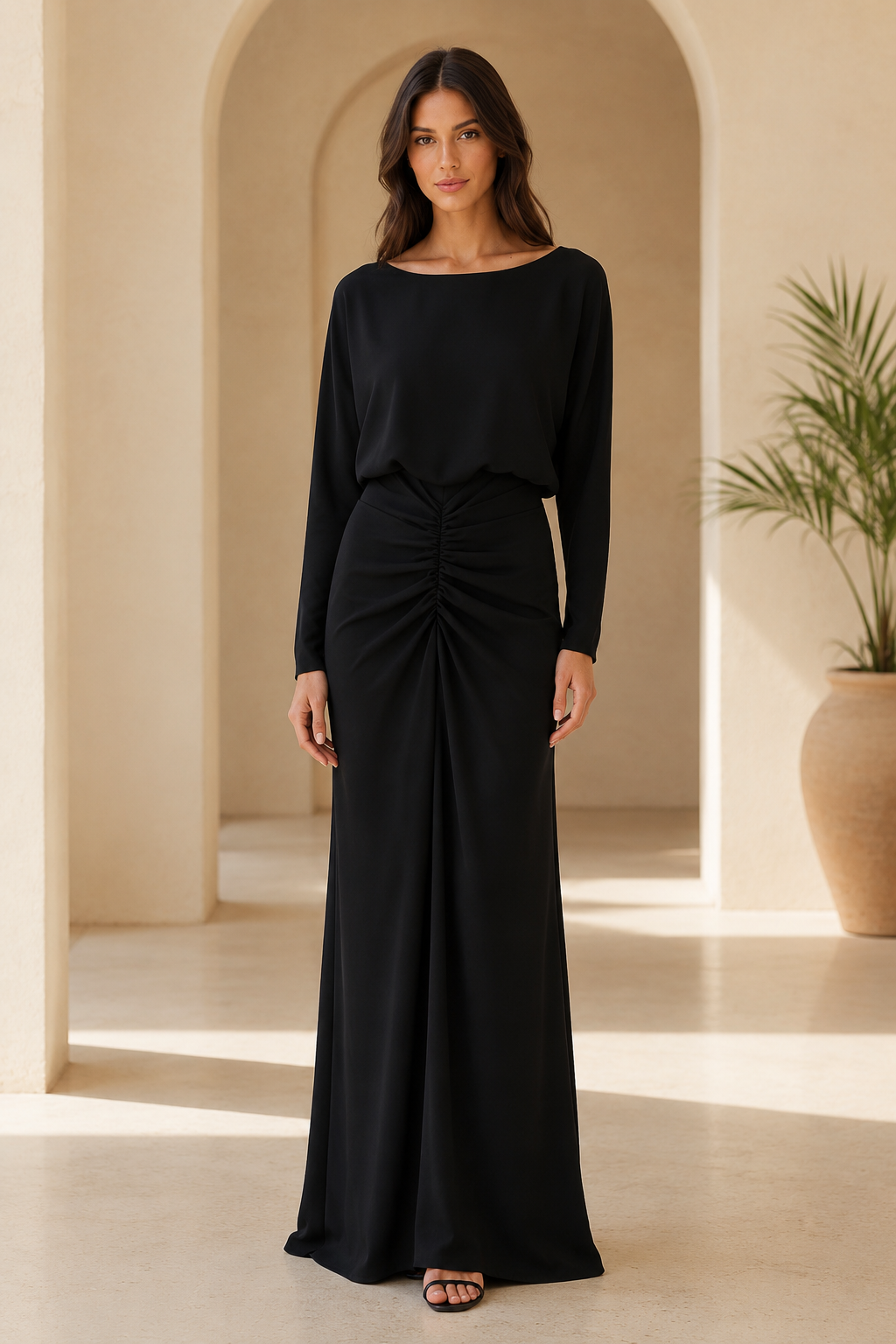Langärmliges gerafftes Maxikleid mit Schlüssellochausschnitt hinten