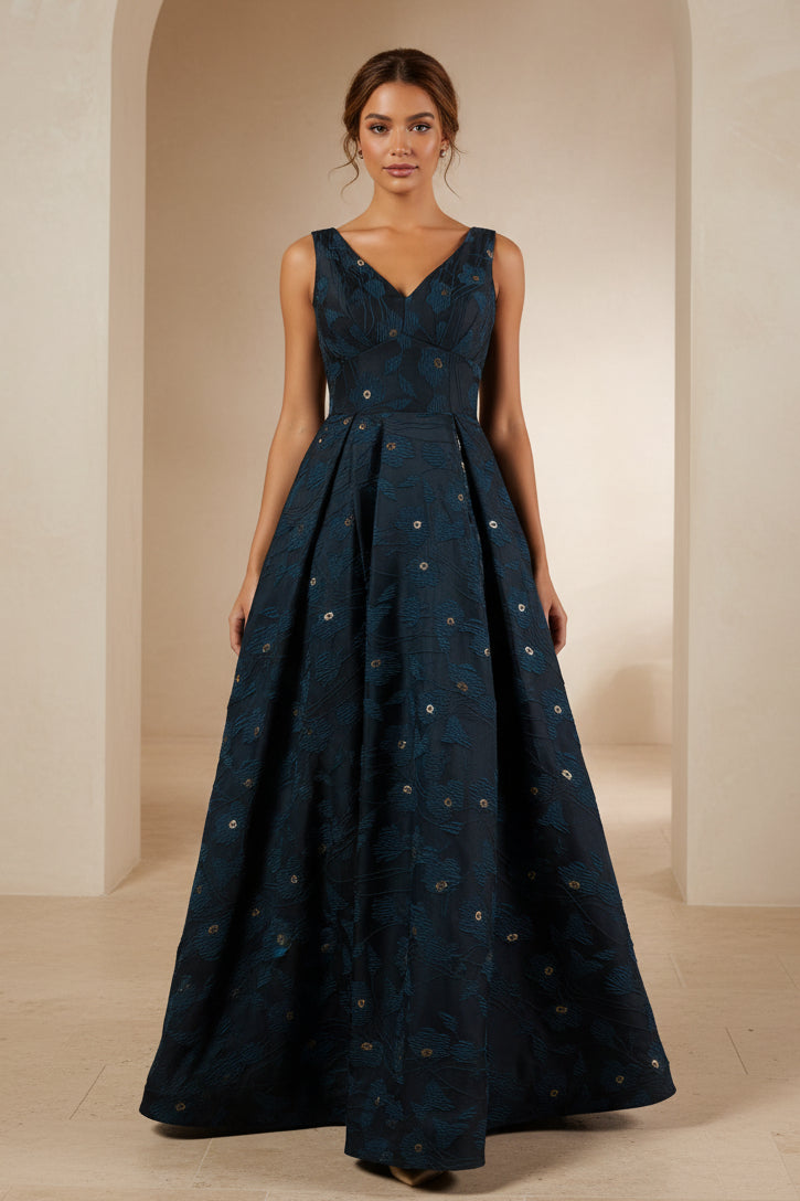 Ärmelloses Jacquard-Ballkleid mit V-Ausschnitt