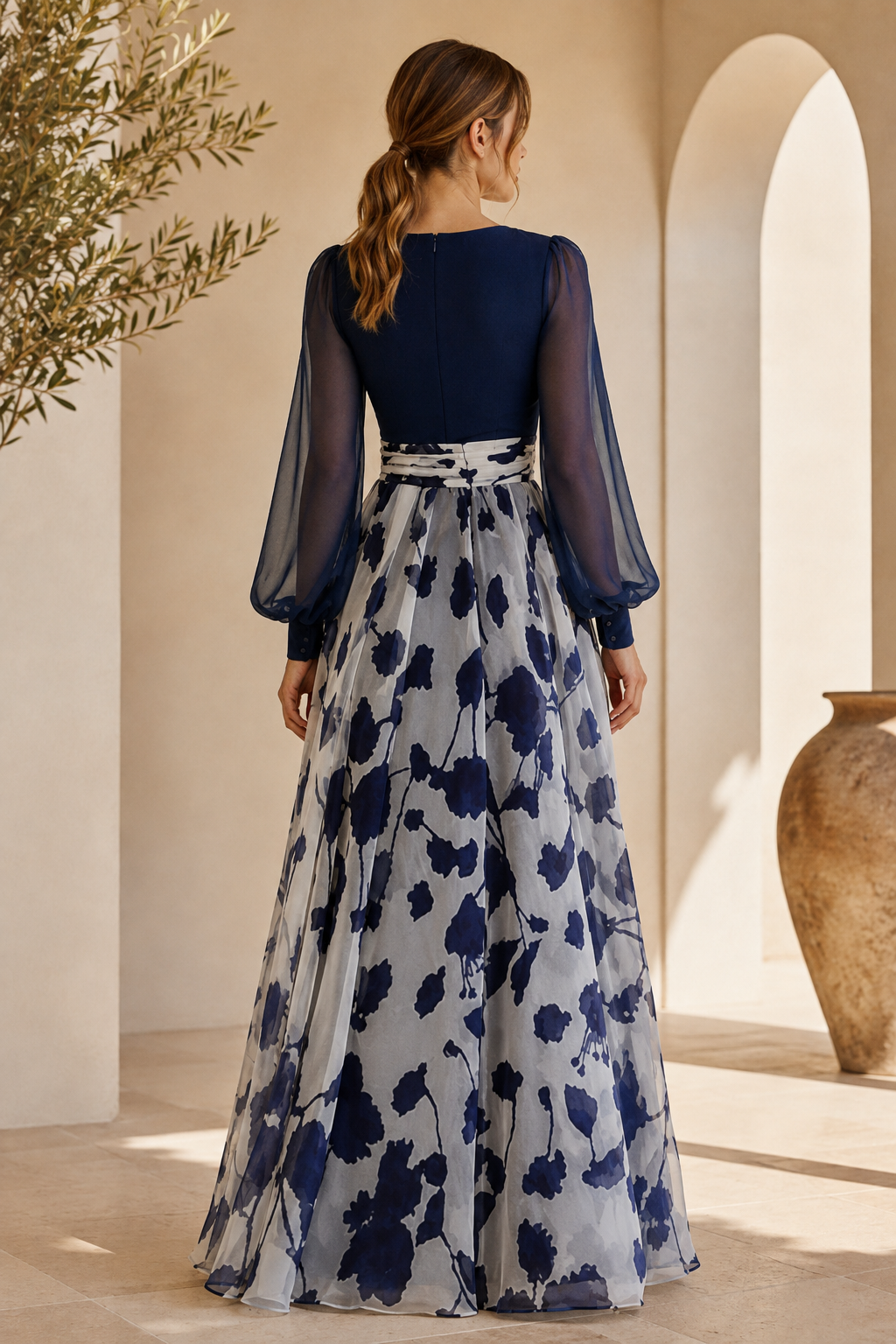 Abendkleid mit V-Ausschnitt und Blumenmuster in A-Linie