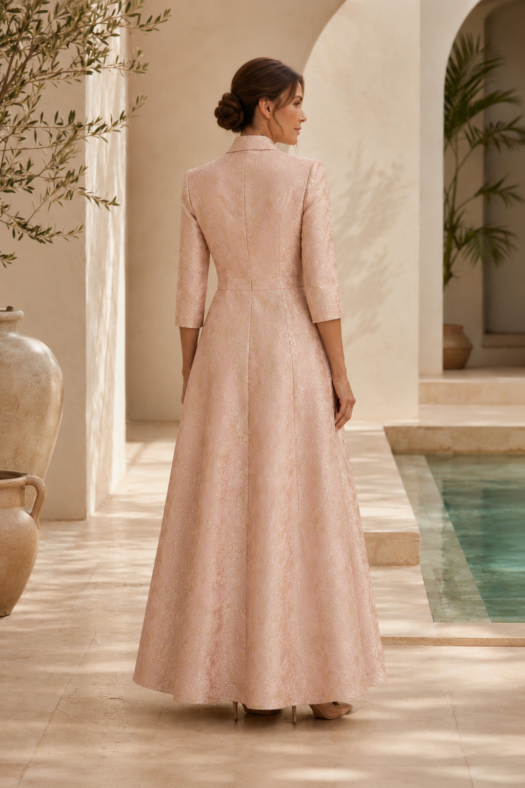 Elegantes A-Linien-Abendkleid aus metallischem Jacquard