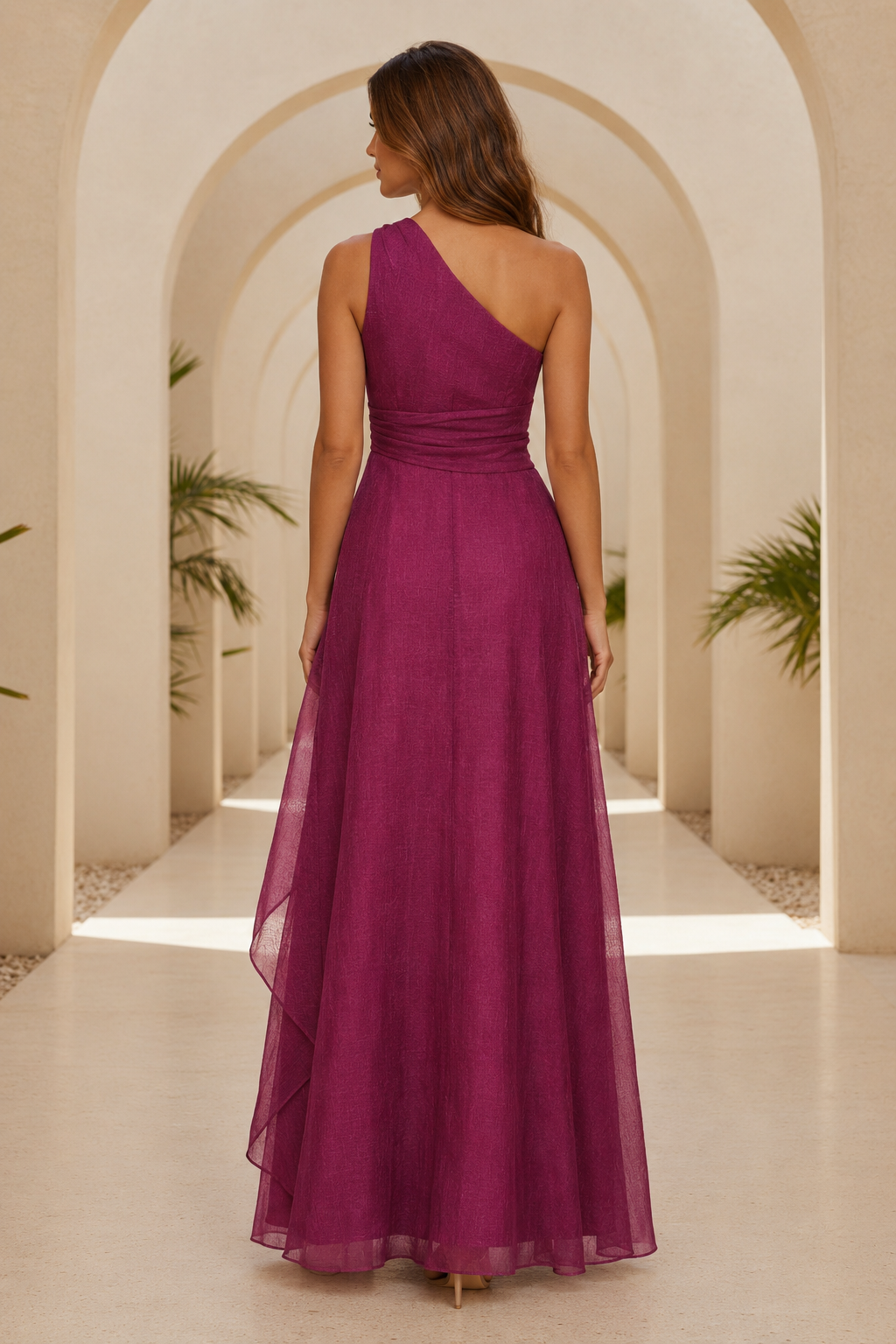Abendkleid mit einem Ärmel, plissierter Taille und Rüschen im A-Linien-Schnitt